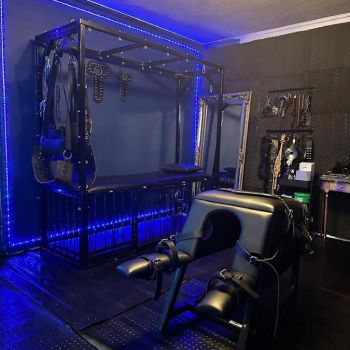 bdsm room gear
